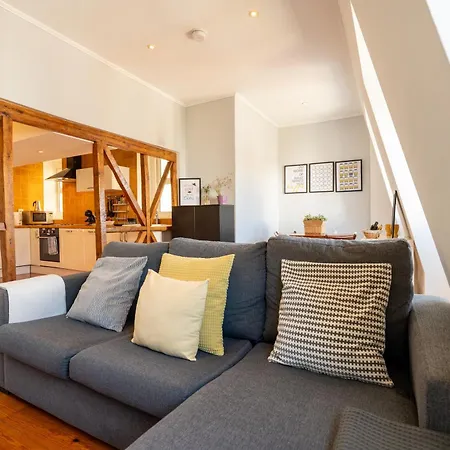 With Amazing View Santana Lisbona